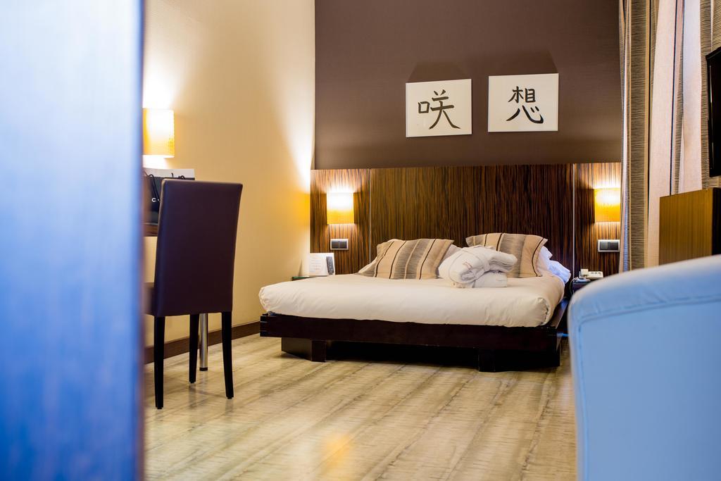 Hotel Arosa Madrid Exterior photo