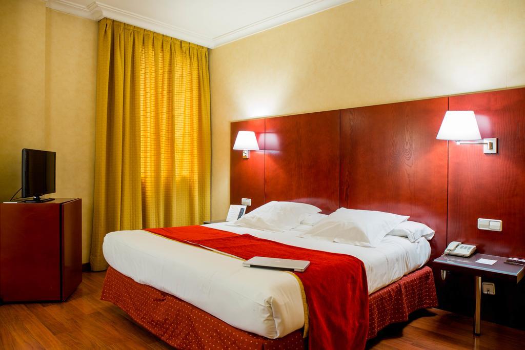 Hotel Arosa Madrid Exterior photo