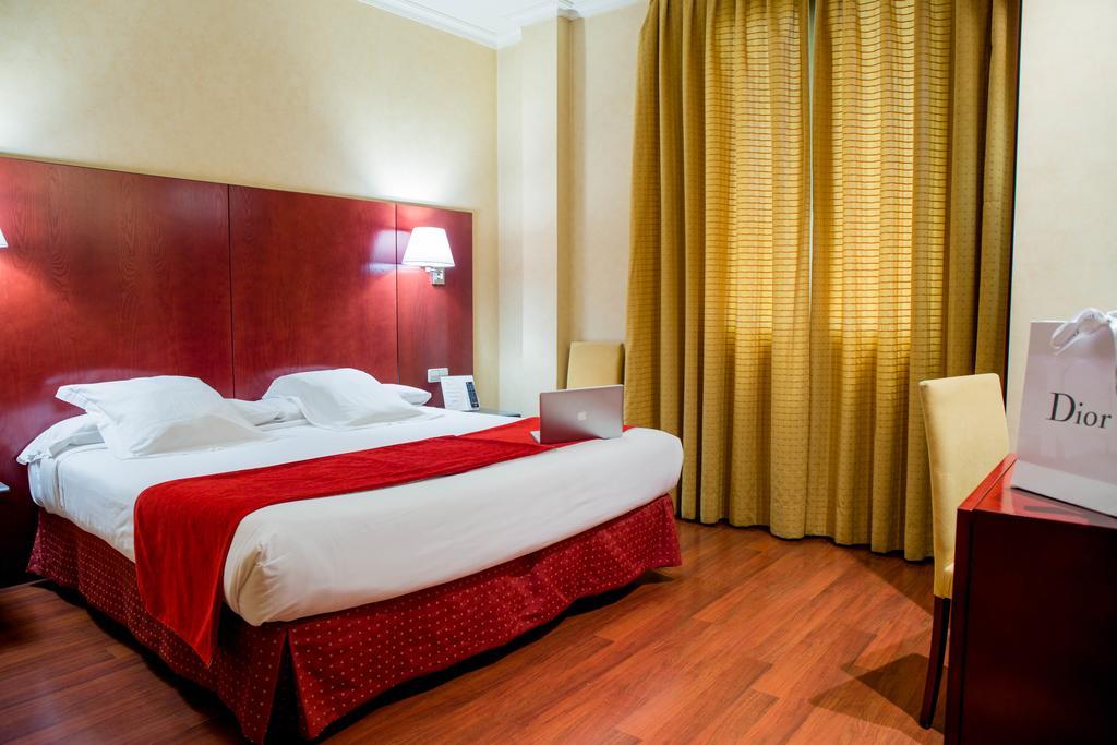 Hotel Arosa Madrid Exterior photo