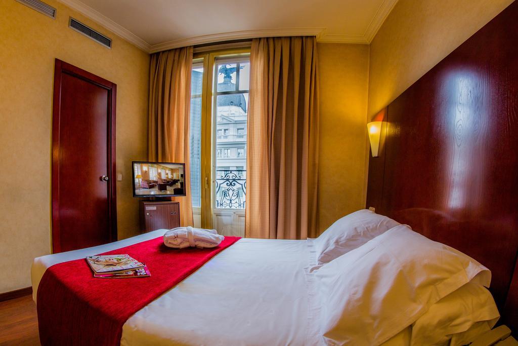 Hotel Arosa Madrid Room photo